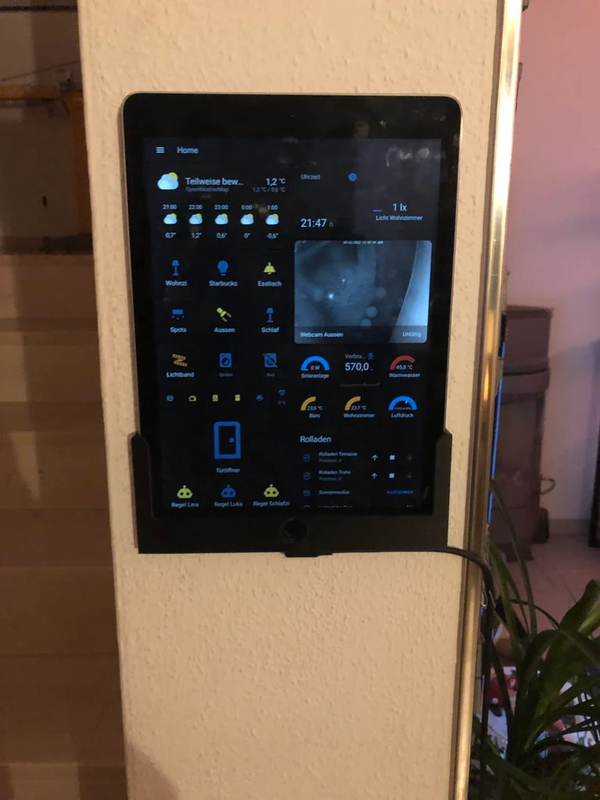 iPad 10" muurbeugel met hoes - ruimte