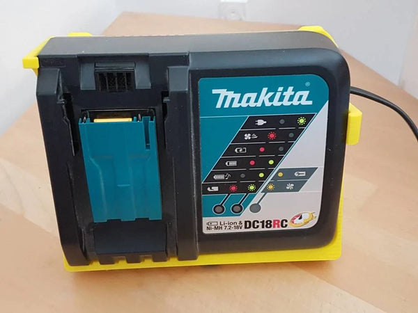 Makita DC18RC Muurbeugel